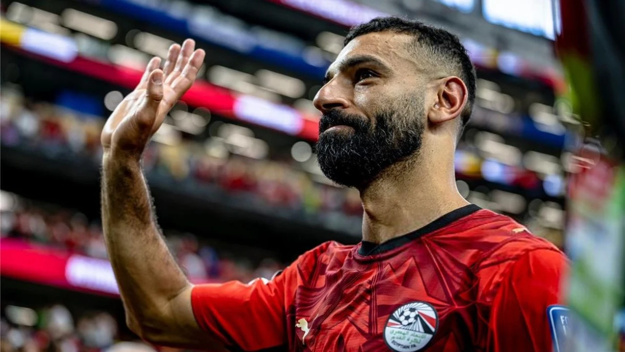 رومانو يكشف تفاصيل صفقة محمد صلاح المحتملة مع بشكتاش